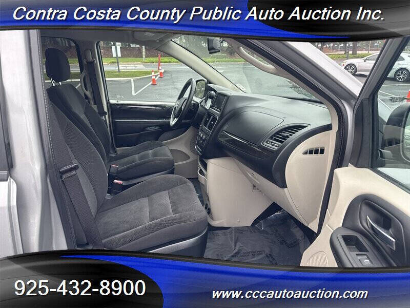 2017 Dodge Grand Caravan SE