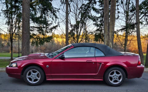 2004 Ford Mustang for sale at CLEAR CHOICE AUTOMOTIVE in Milwaukie OR