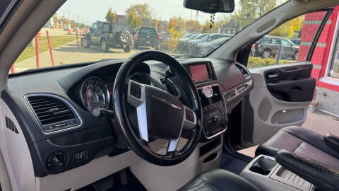 2014 Chrysler Town and Country Touring