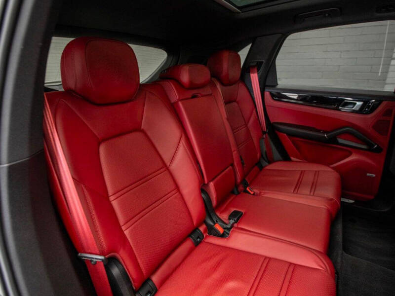 2020 Porsche Cayenne S