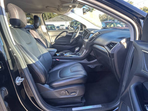 2017 Ford Edge Titanium