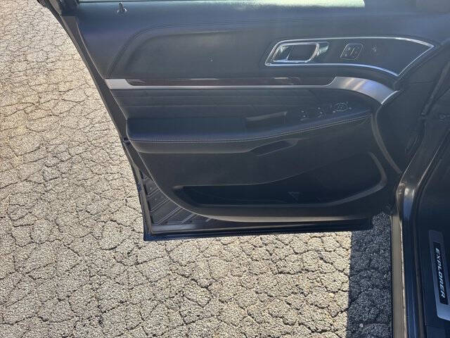 2017 Ford Explorer Platinum