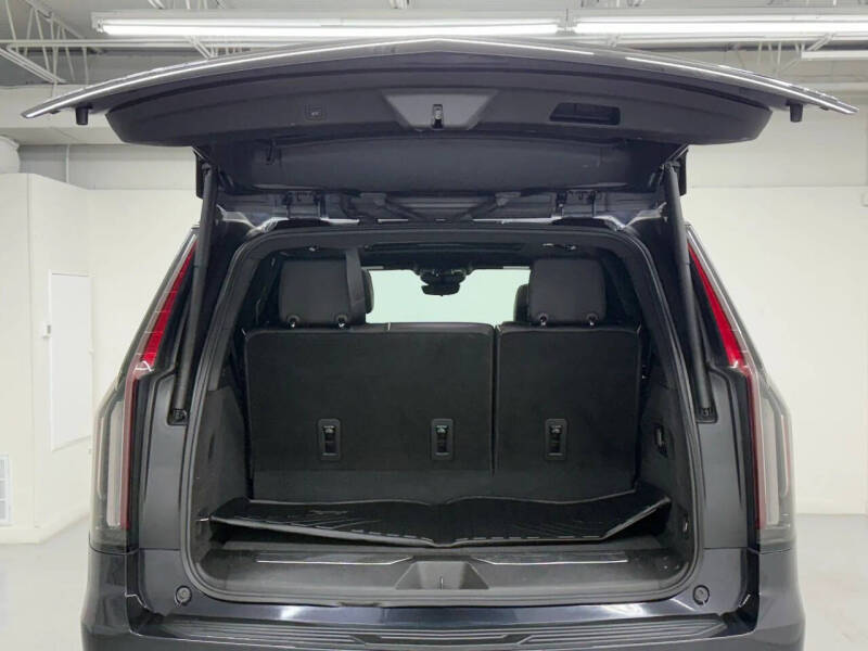 2023 Cadillac Escalade Sport