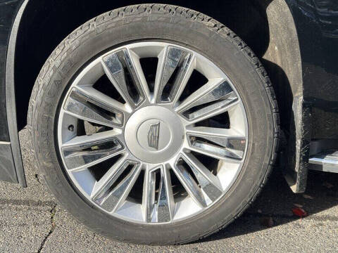 2017 Cadillac Escalade Luxury