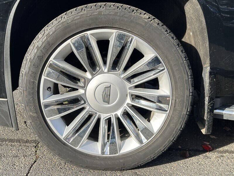 2017 Cadillac Escalade Luxury