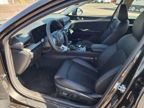2025 Kia K5 EX
