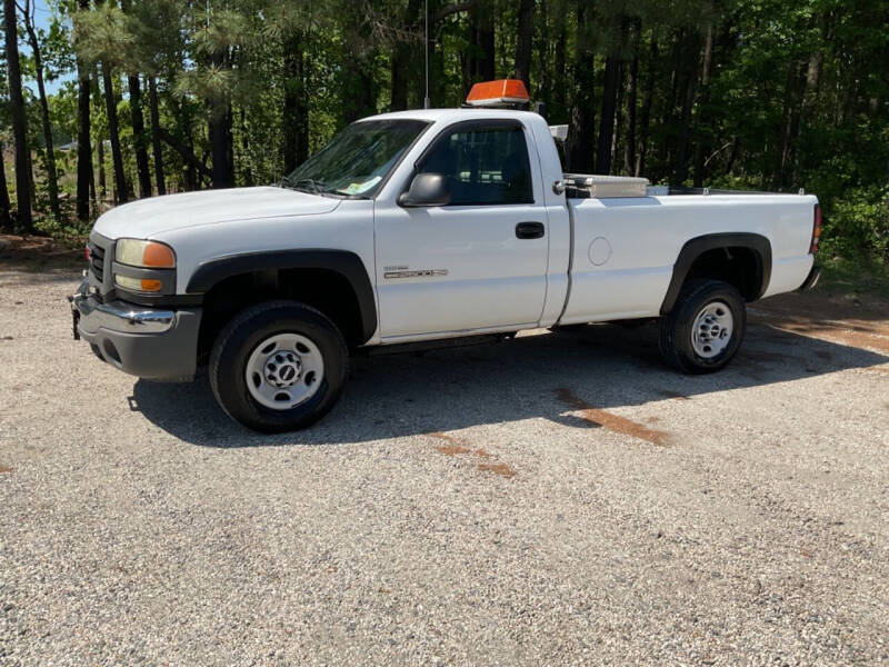 2006 GMC Sierra 2500HD Work Truck photo 2