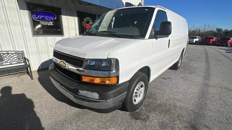 2023 Chevrolet Express 2500