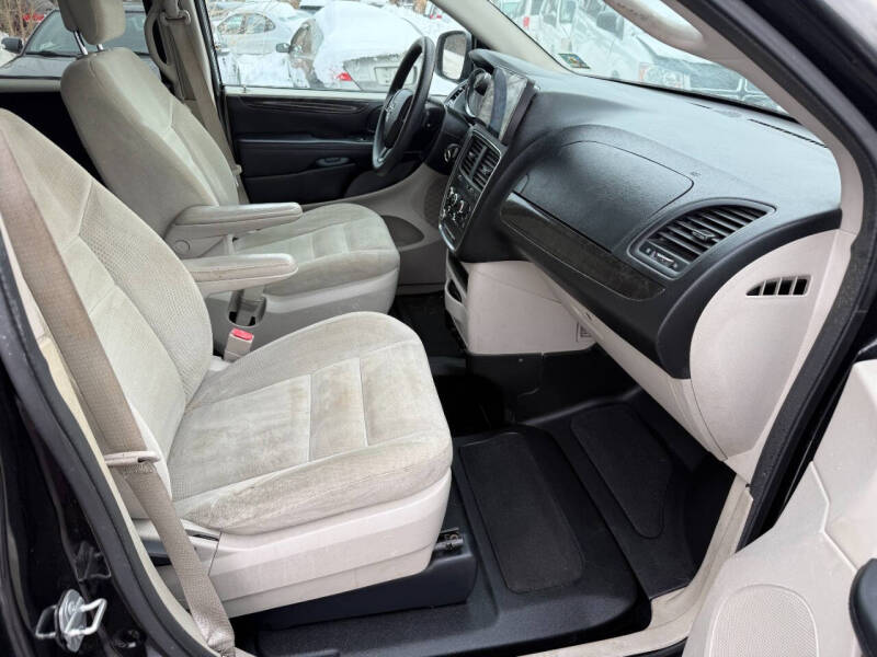 2016 Dodge Grand Caravan SXT Plus