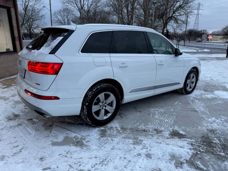 2018 Audi Q7 Premium photo 9