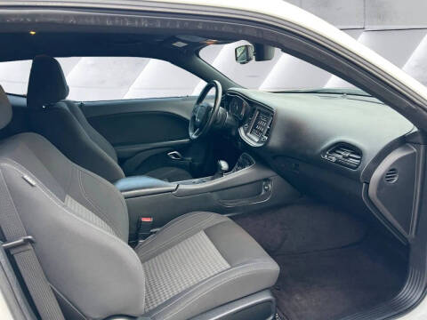 2019 Dodge Challenger SXT