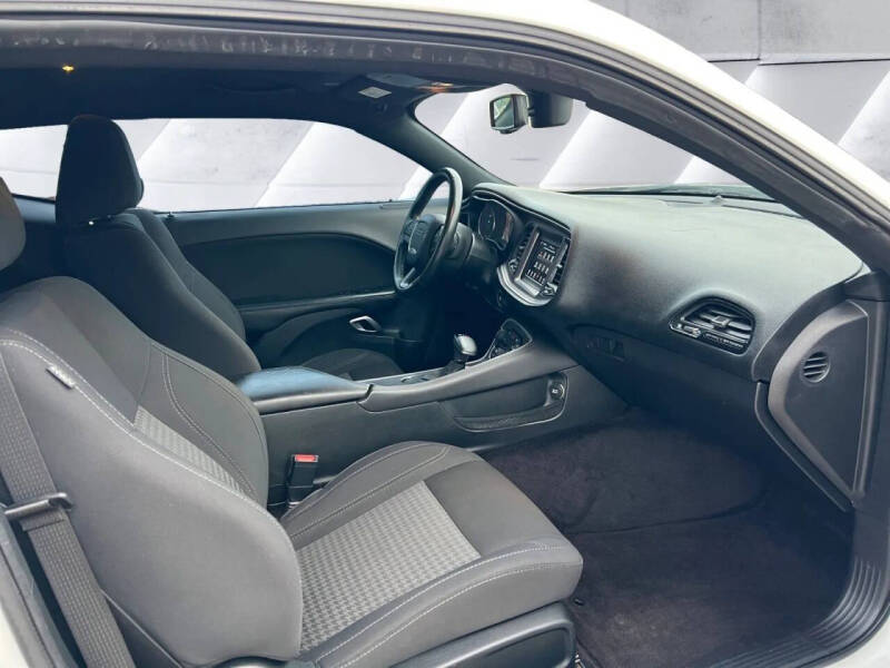 2019 Dodge Challenger SXT