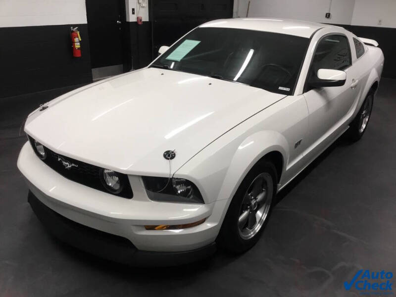 2005 Ford Mustang GT Deluxe
