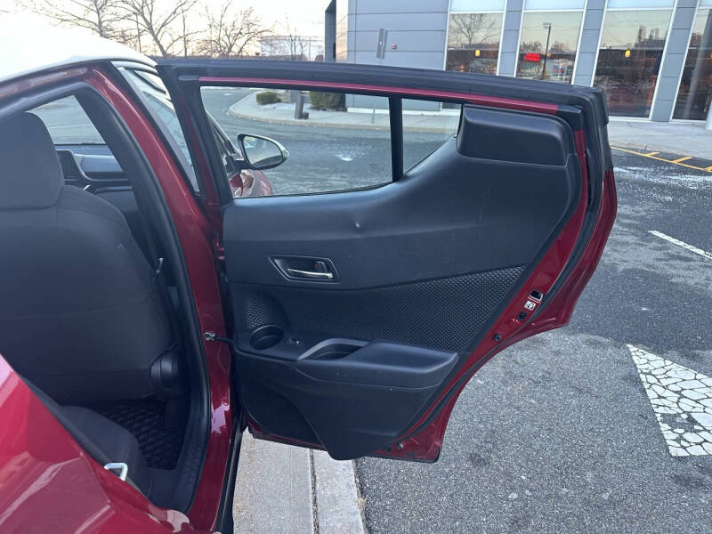 2018 Toyota C-HR XLE Premium