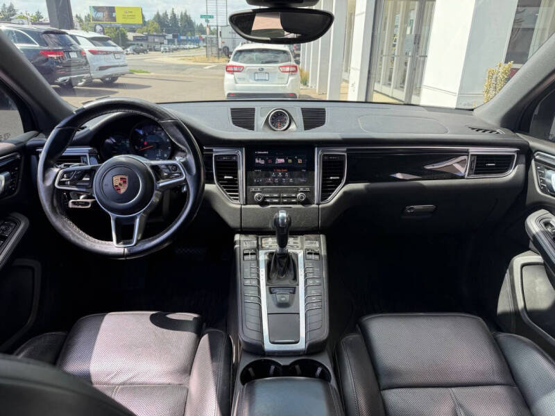 2018 Porsche Macan