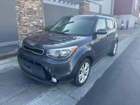 2016 Kia Soul +