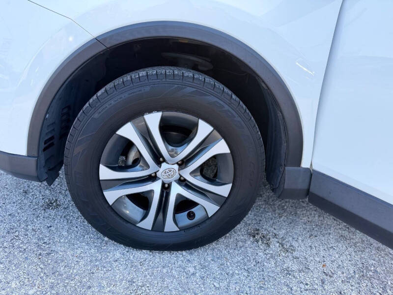 2017 Toyota RAV4 LE