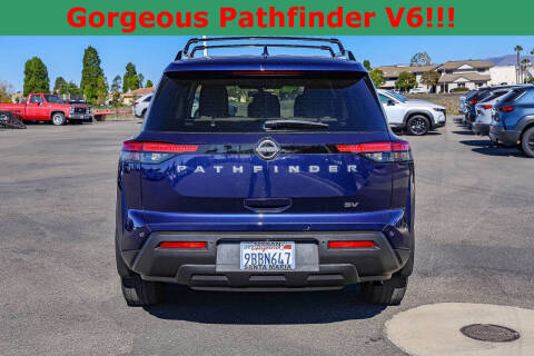 2022 Nissan Pathfinder SV