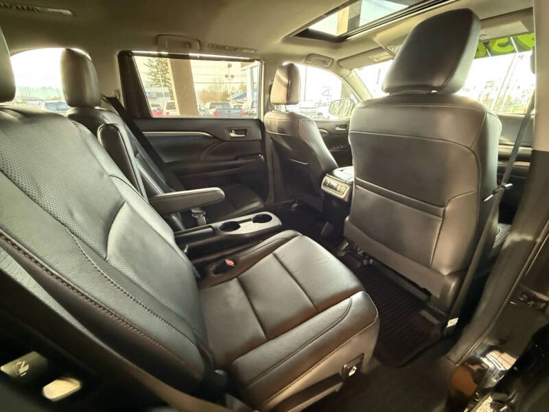 2017 Toyota Highlander Limited Platinum