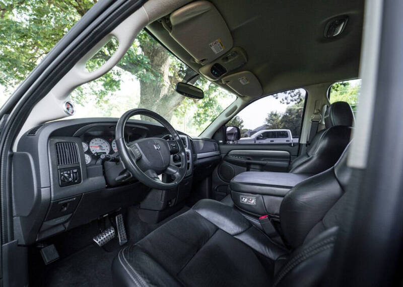 2005 Dodge Ram 1500 SRT-10