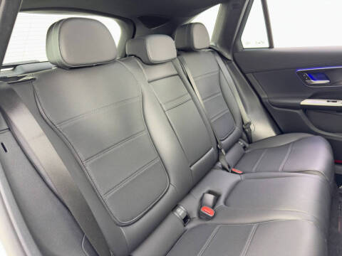 2025 Mercedes-Benz GLC GLC 300