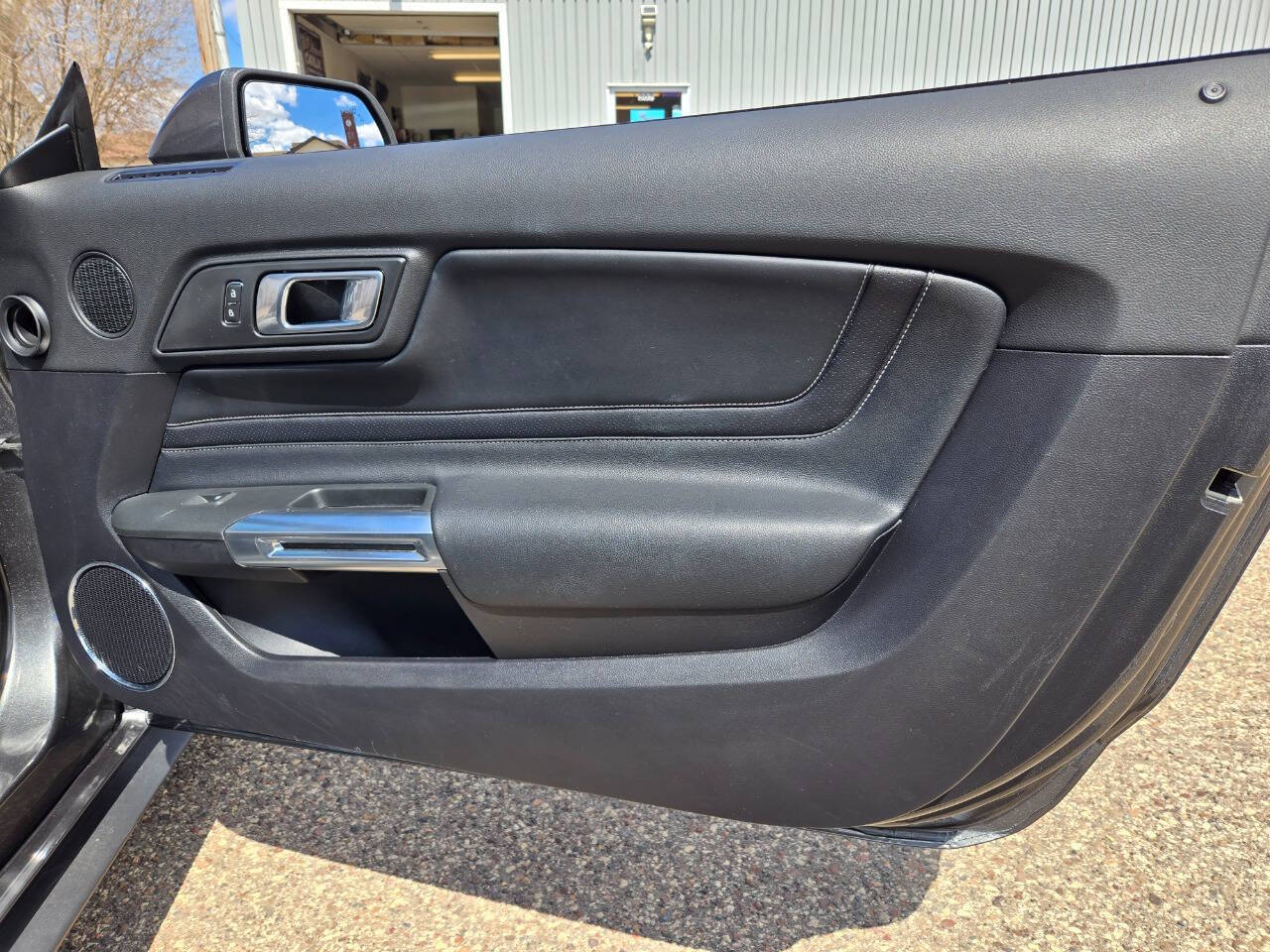 2019 Ford Mustang 141