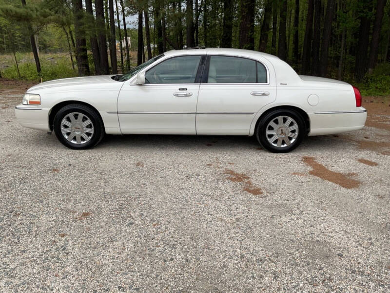 2004 Lincoln Town Car Ultimate photo 13