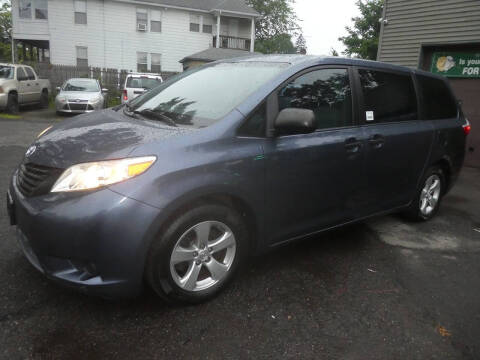 2017 Toyota Sienna L 7-Passenger