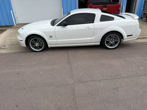 2006 Ford Mustang for sale at Los Arreglados Auto Sales in Worthington MN
