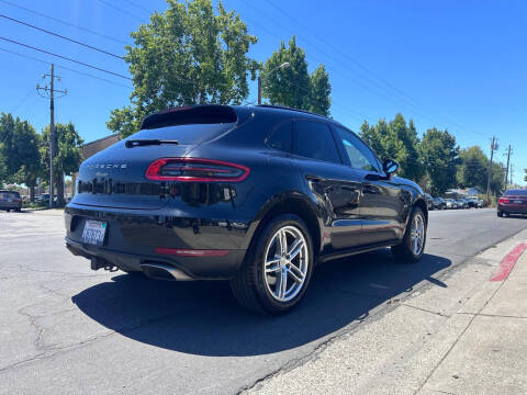 2017 Porsche Macan