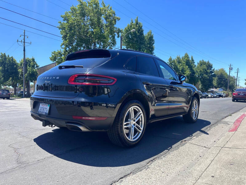 2017 Porsche Macan