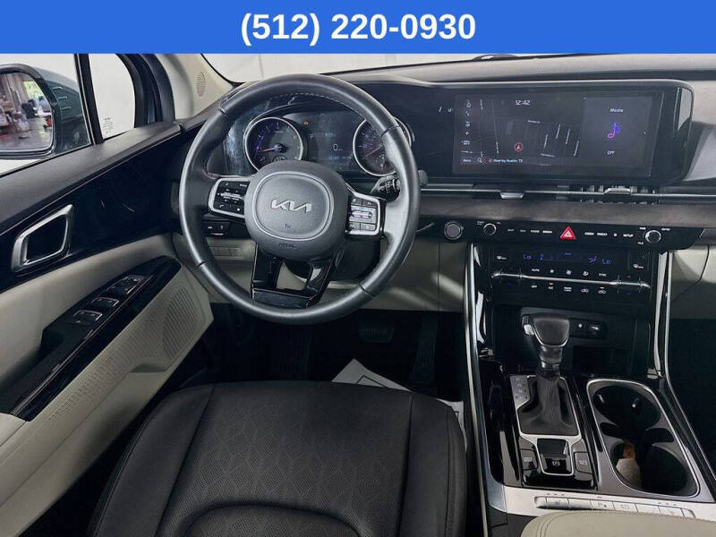 2023 Kia Carnival EX