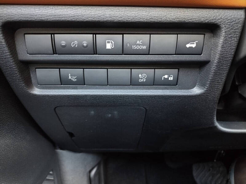 2025 Mitsubishi Outlander PHEV SEL