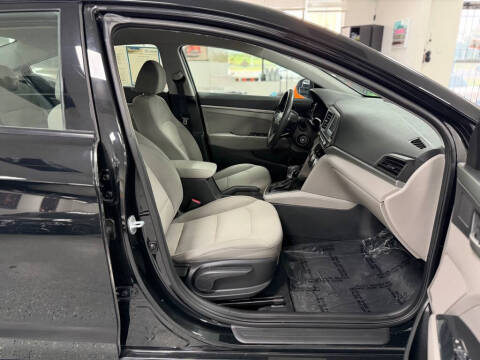 2019 Hyundai Elantra