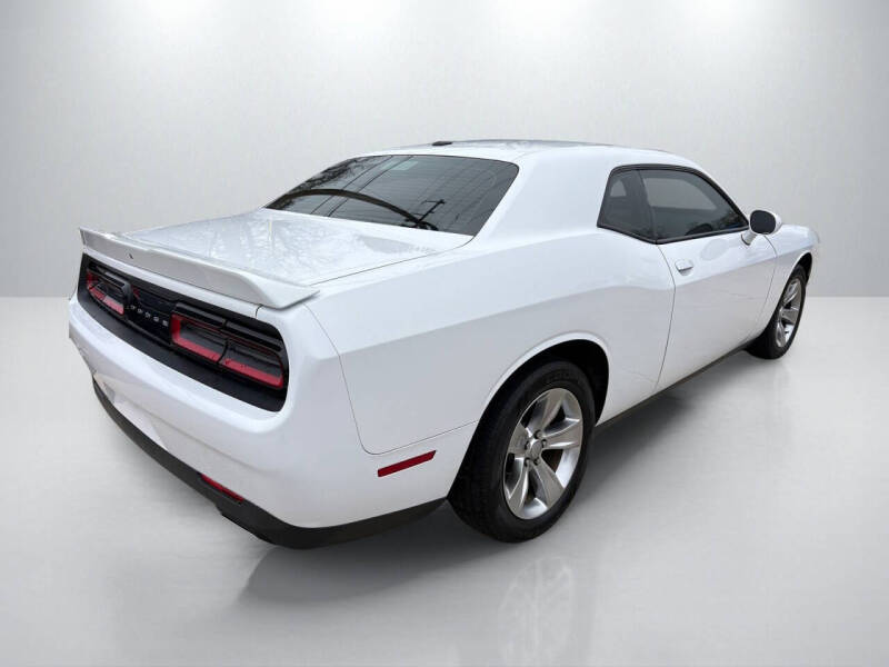 2021 Dodge Challenger SXT