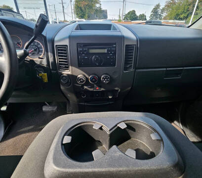 2014 Nissan Titan SV