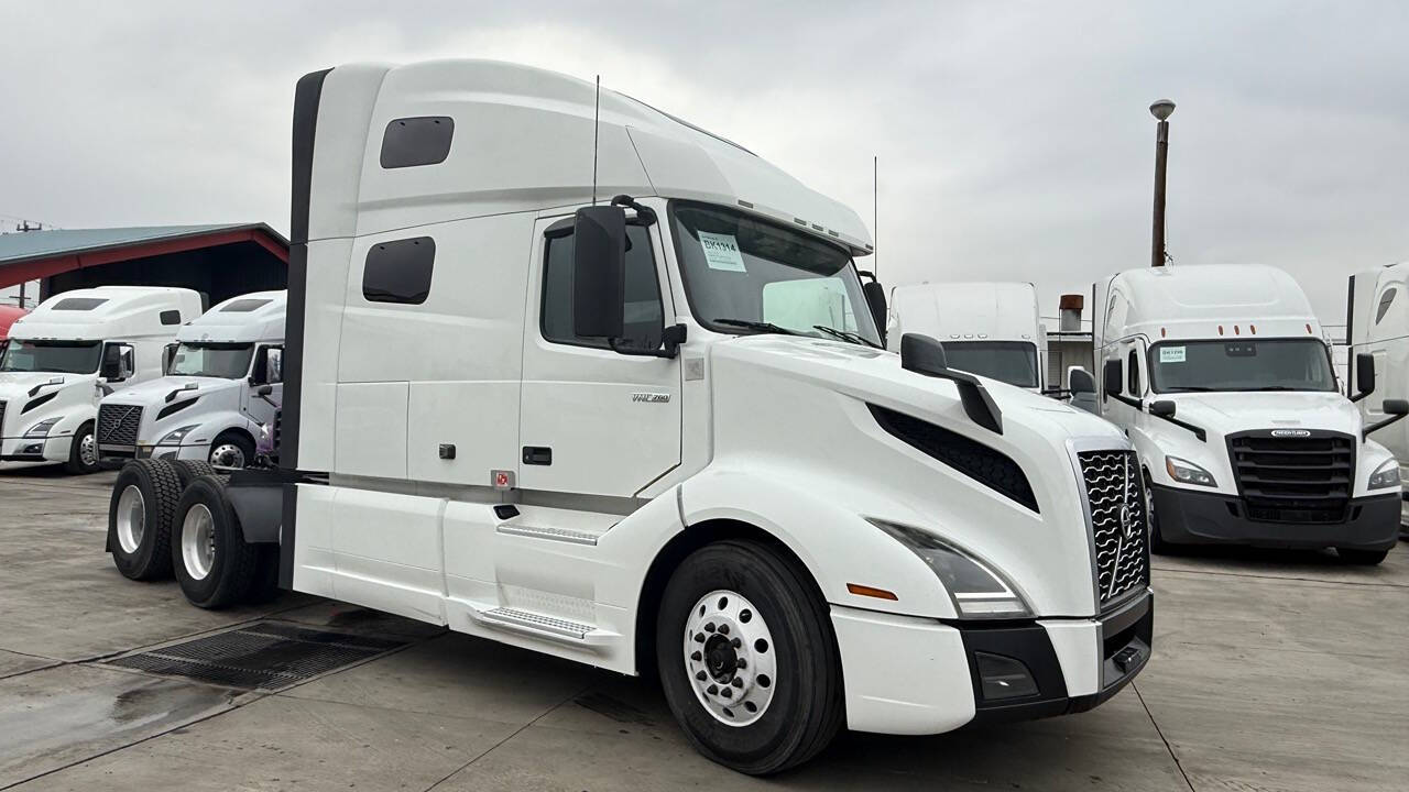 2019 Volvo VNL for sale at KING TRUCK TRAILER SALES in Bakersfield, CA