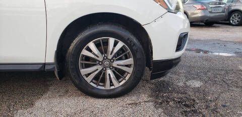 2017 Nissan Pathfinder S