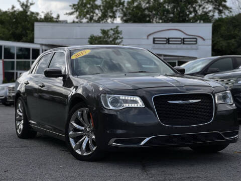 2017 Chrysler 300 for sale at BBB AUTO SALES in Nashville TN