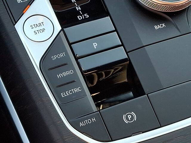 2023 BMW 3 Series 330e