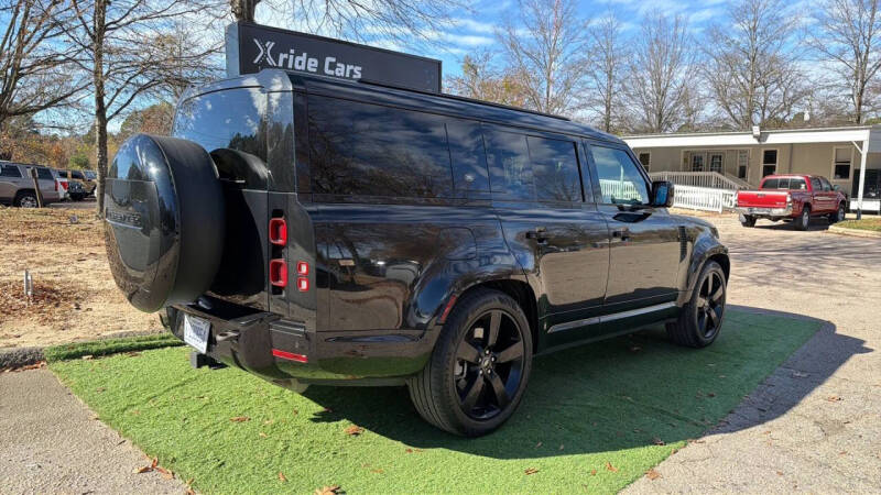 2024 Land Rover Defender 130 P400 X-Dynamic SE