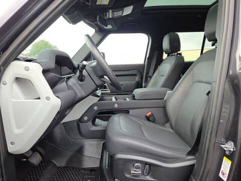 2023 Land Rover Defender 130 X-Dynamic SE