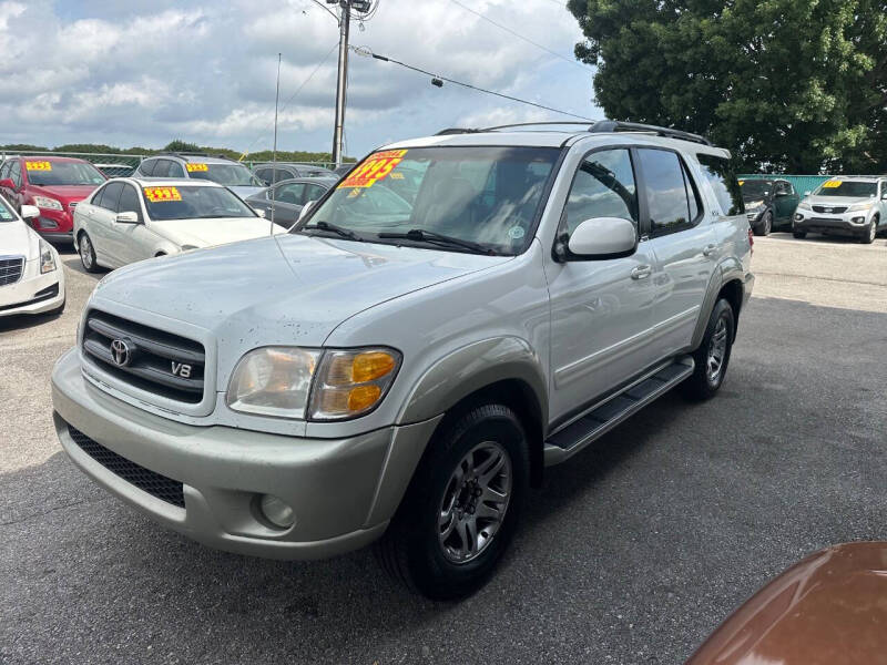 2004 Toyota Sequoia SR5