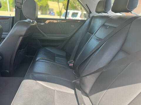 2000 Mercedes-Benz E-Class E 320