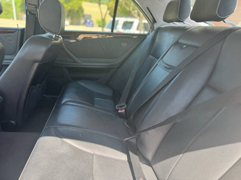 2000 Mercedes-Benz E-Class E 320