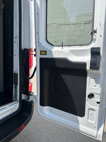 2023 Ford E-Transit