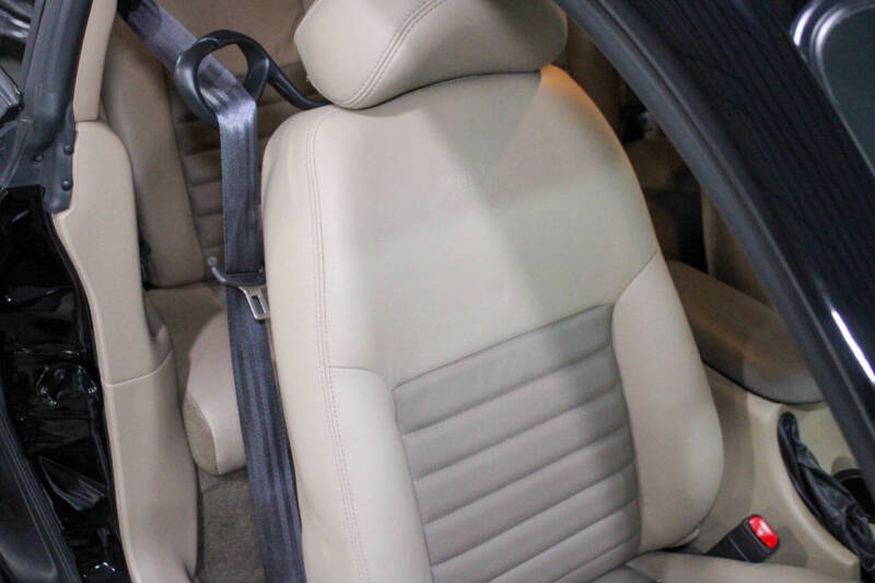 2003 Ford Mustang GT Deluxe