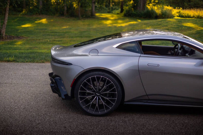 2023 Aston Martin Vantage