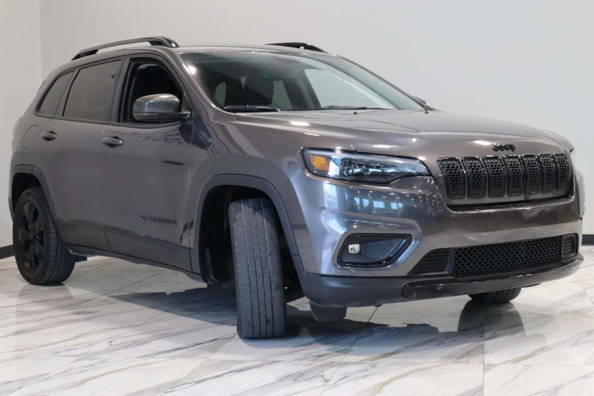 2020 Jeep Cherokee for sale at IMD MOTORS, INC in Dallas, TX