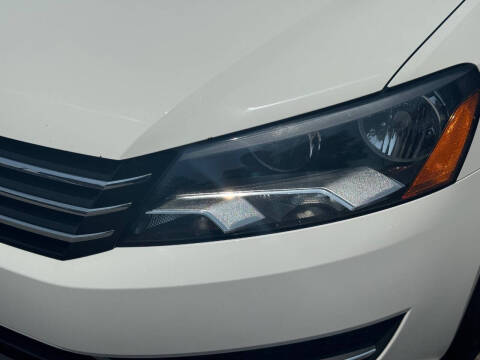 2014 Volkswagen Passat 1.8T S PZEV